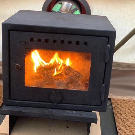 Home Farm Radnage Glamping Bell Tent 7, With Log Burner And Fire Pit ハイワイクーム エクステリア 写真