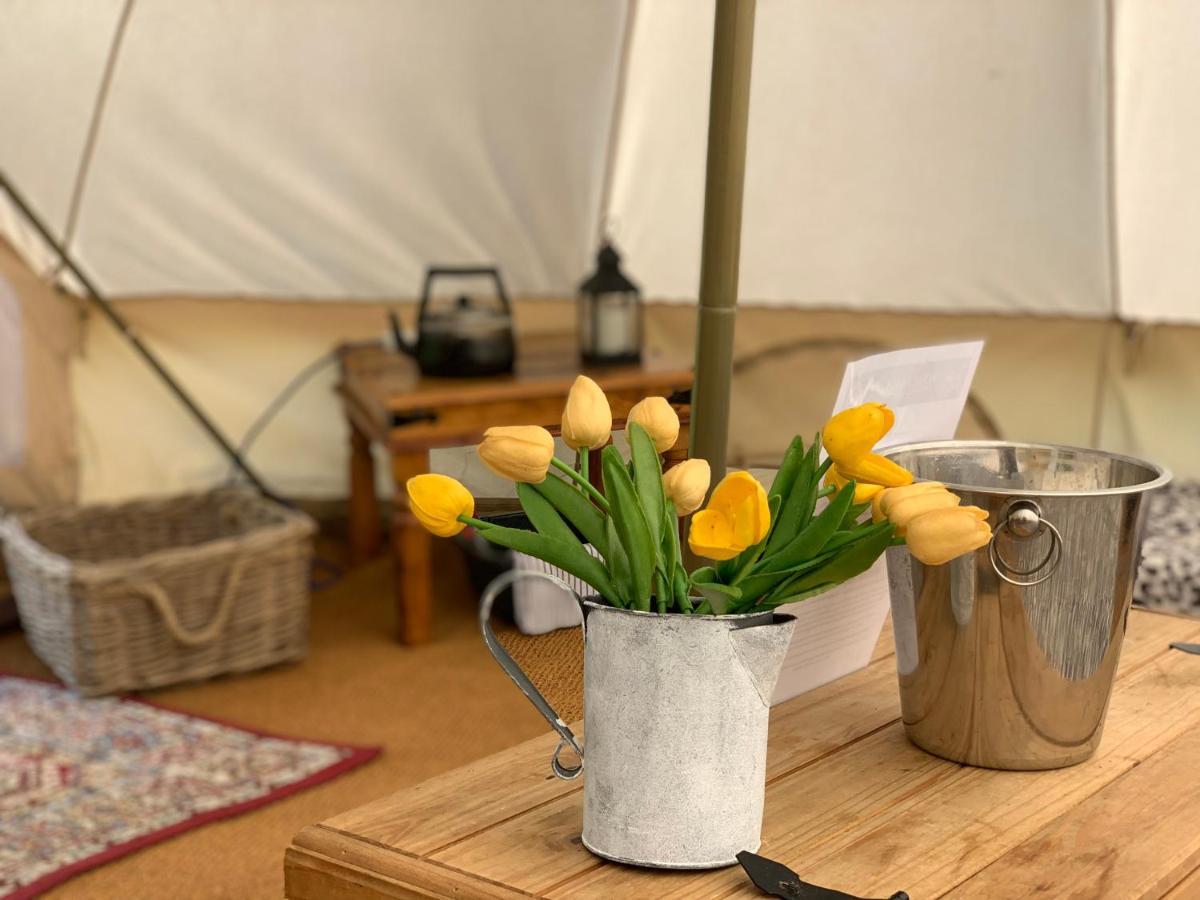 Home Farm Radnage Glamping Bell Tent 7, With Log Burner And Fire Pit ハイワイクーム エクステリア 写真